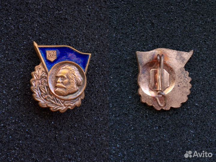 Значки эпохи тоталитаризма