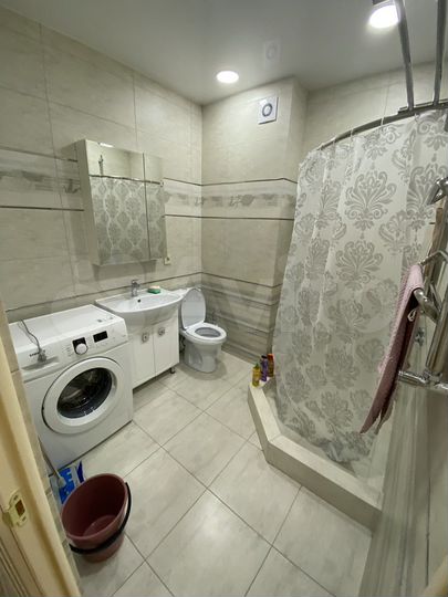 2-к. квартира, 82 м², 1/9 эт.