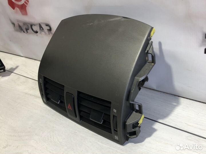 Toyota Corolla 150 Решетка вентиляционная