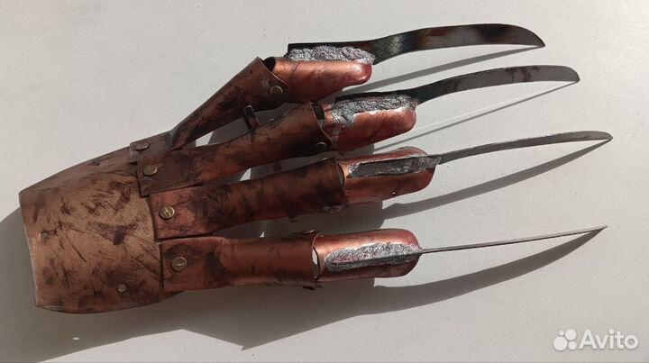 Перчатка Фредди Крюгера