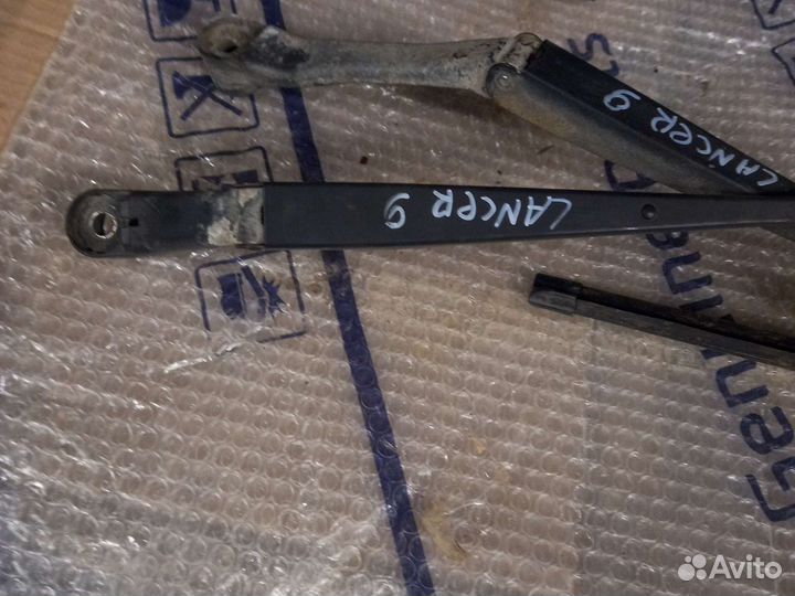 Митсубиси лансер 9- поводки дворников