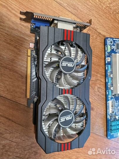 Материнская плата с процессором и видеокартой