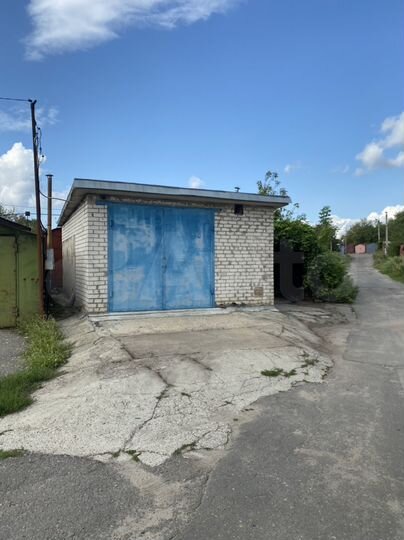 Гараж, > 30 м²