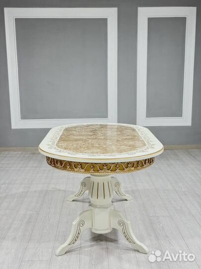 Кухонный стол и стулья в комплекте сурен