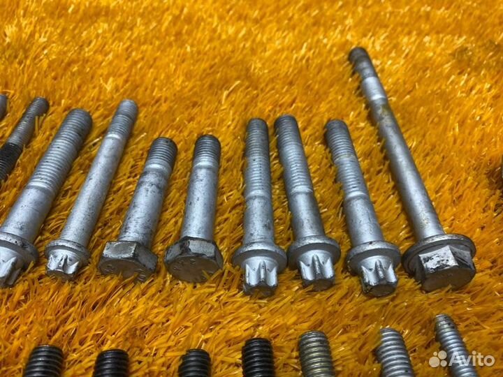 Болты и гайки двс Bmw 3-Series E90 N46B20B 2008