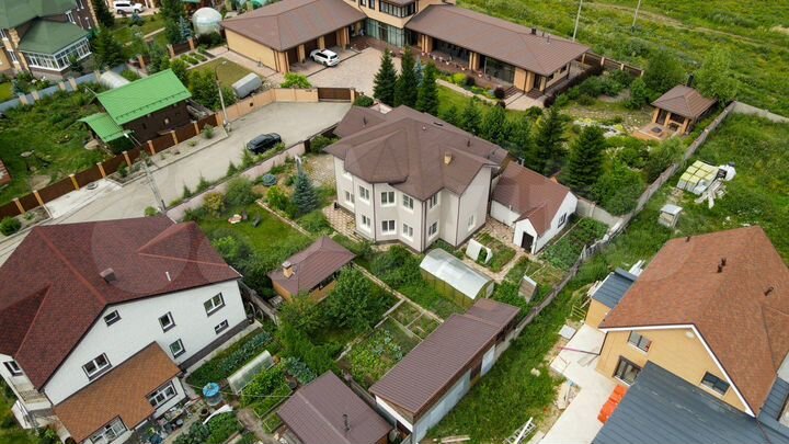 Дом 200 м² на участке 10 сот.