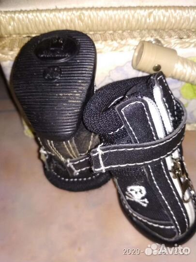 Ботинки новые для собачки