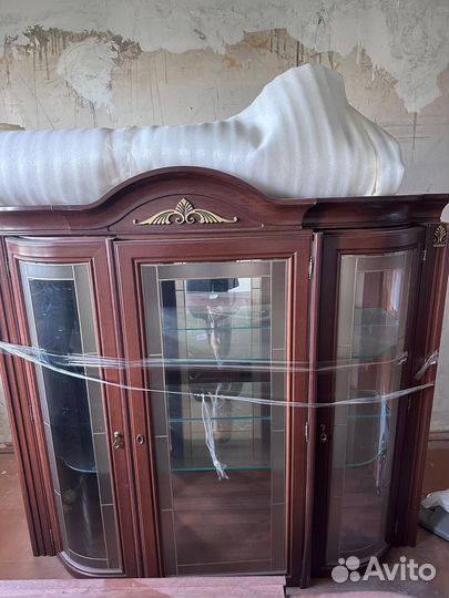 Стенка в гостиную