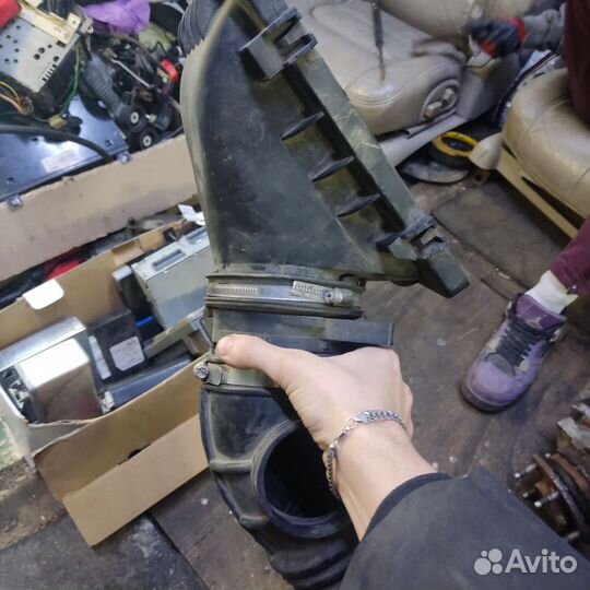 Расходомер воздуха Cadillac Эскалейд 2 6.0i