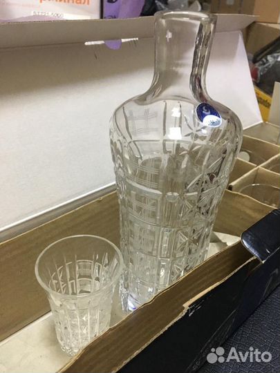 Новые. Графин и рюмки в упаковке, хрусталь