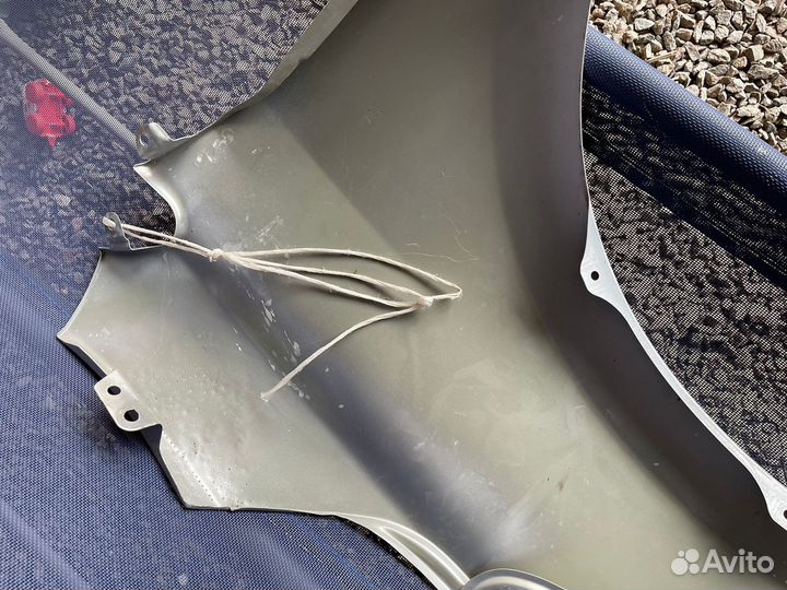 Продам крыло тойота корола