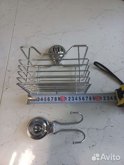 Полка для ванной металлическая