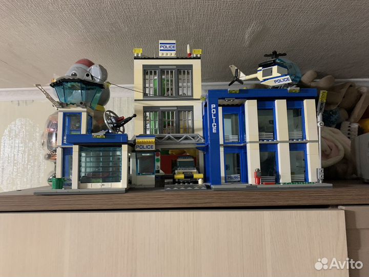 Lego city полицейский участок