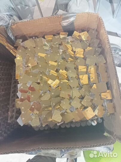 Паетка разная