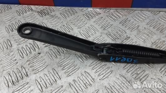 Щеткодержатель лобового стекла ford focus 2 (3BR11