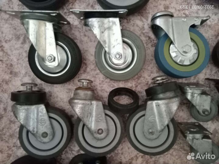 Колеса для тележек поворотные