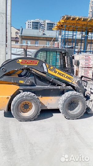 Мини-погрузчик New Holland L225, 2018