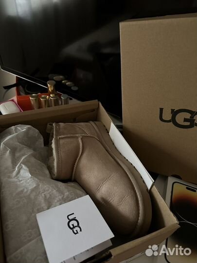 Ugg mini женские зимние 38 размера