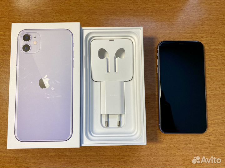 iPhone 11, 64 ГБ