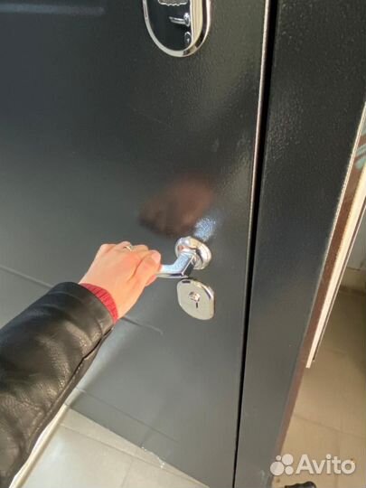 Входная дверь 7.5 гарда серебро