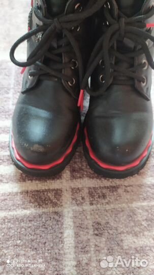Продам ботинки