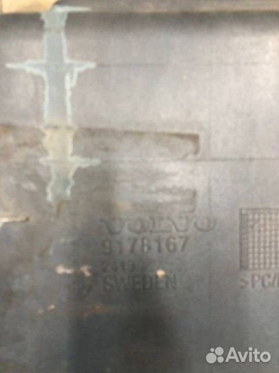 Накладка крышки багажника Volvo S80