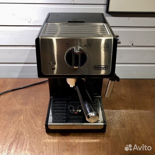 Рожковая кофеварка Delonghi