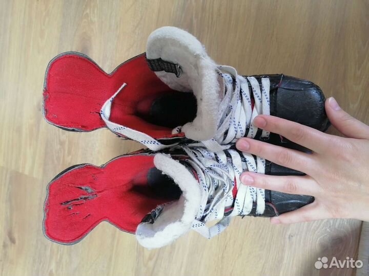 Хоккейные коньки bauer vapor 33. 5размер