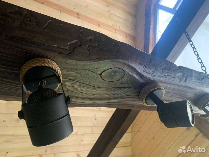 Светильник из дерева на 4 поворотных спота