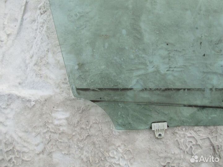 Стекло двери переднее левое Nissan Teana J32