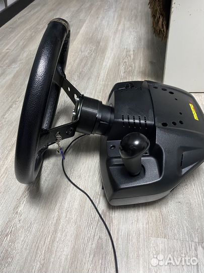 Руль logitech momo racing