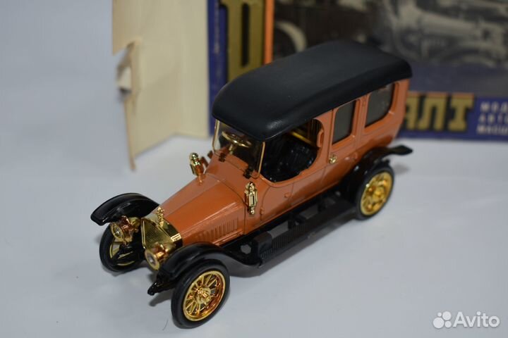 Руссобалт Лимузин Модель 1:43