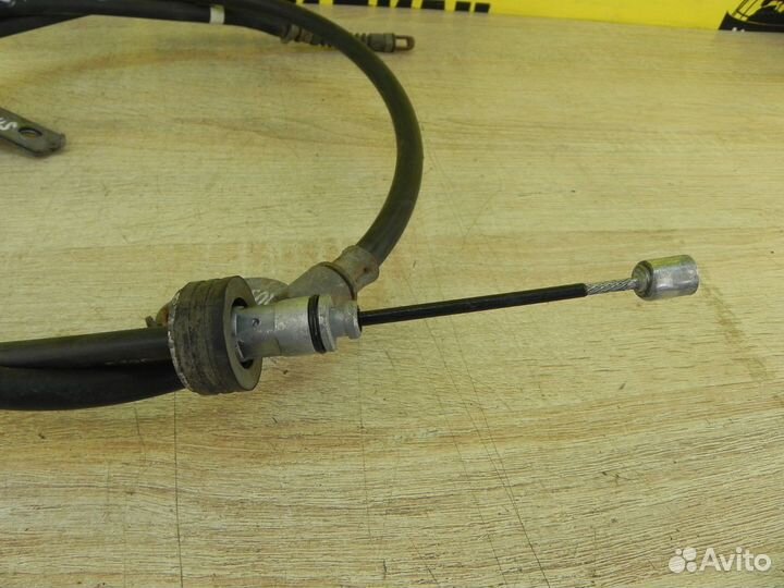 Hyundai Solaris Трос ручника