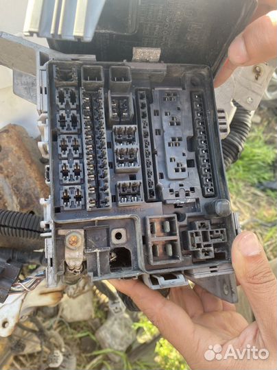 Блок предохранителей mitsubishi grandis 2006