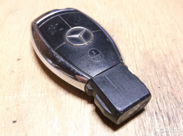 Mercedes-Benz чип ключ 3 кнопки хромированная рыба