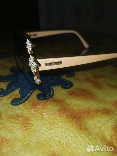 Солнцезащитные очки