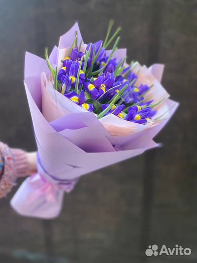 Букет из 21 синего ириса