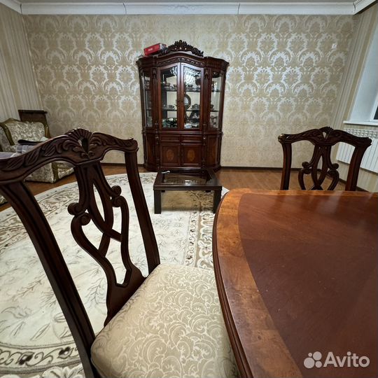 Горка стол стулья