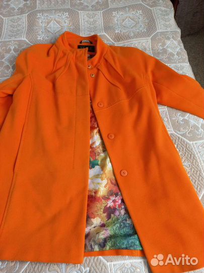 Пальто женское 48 размер