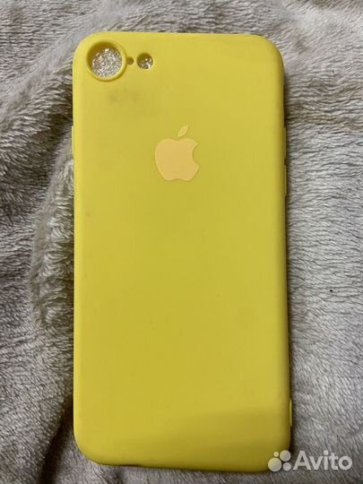 Чехол на iPhone 8