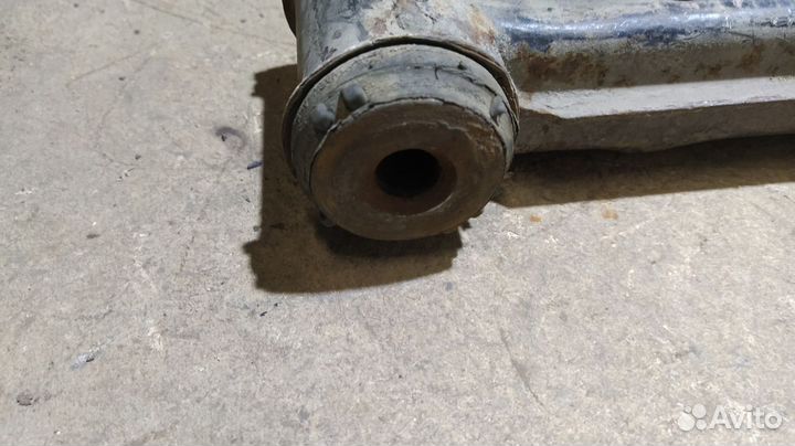 Рычaг передний левый нижний Mercedes W140