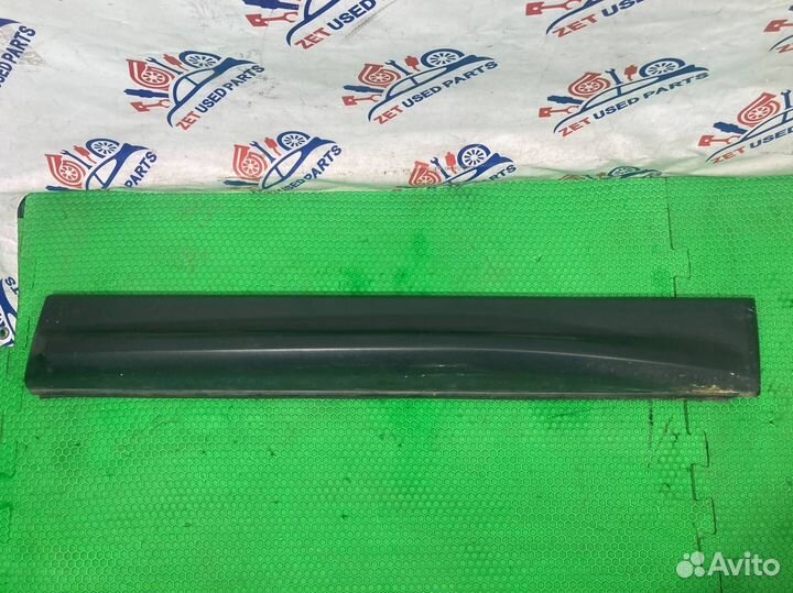 Молдинг двери передний правый Land Rover Range