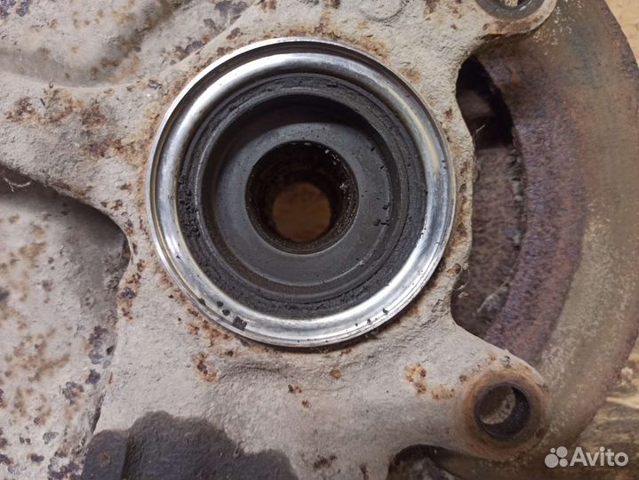 Кулак поворотный правый Opel Frontera A