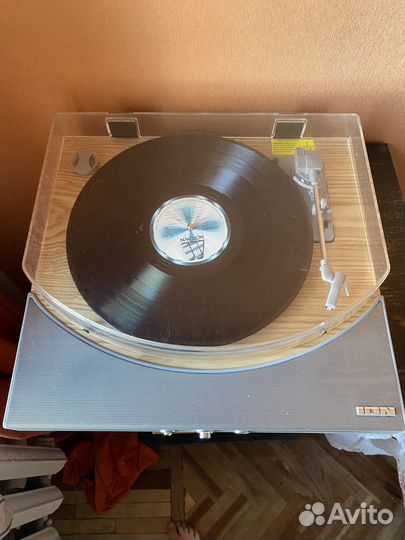 Виниловый проигрыватель ion