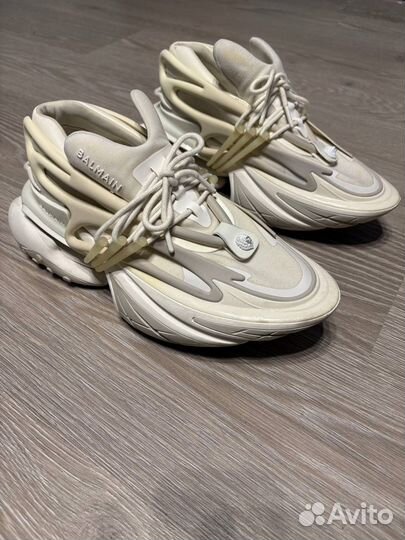 Кроссовки balmain