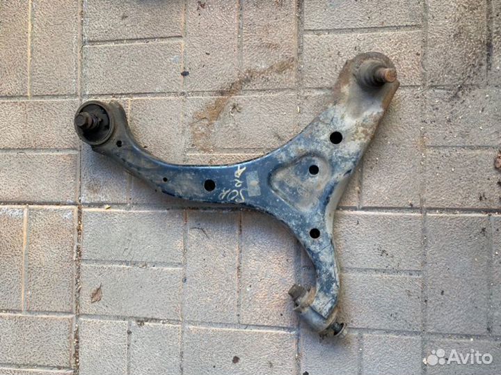 Рычаг подвески передний правый Kia Sorento 2 G4KE