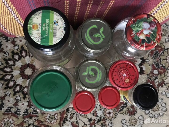 Банки с винтовыми крышками. Цена за все