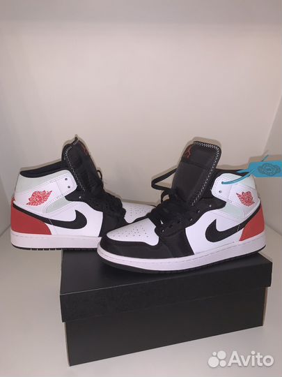 Nike air jordan 1 mid SE оригинал 42,5 EU (42 RU)