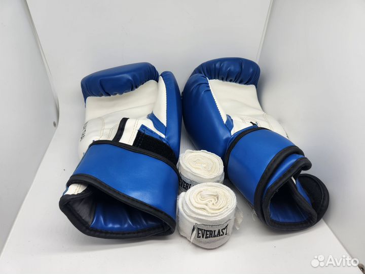 Боксерские перчатки 14 oz Everlast