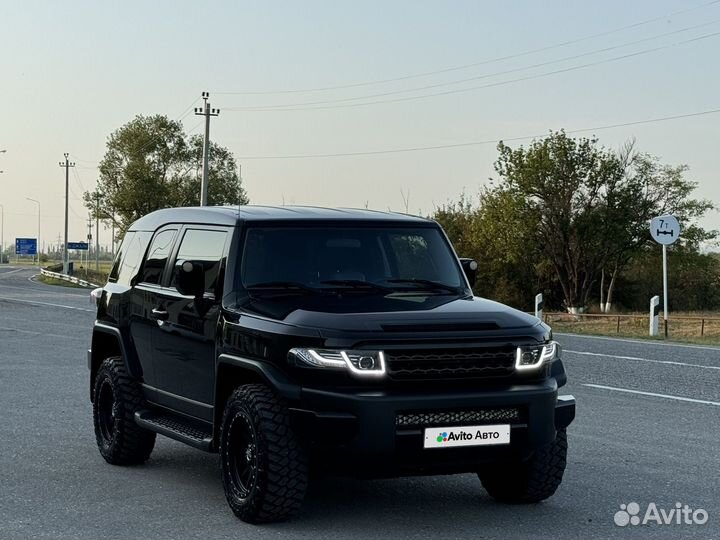 Toyota FJ Cruiser 4.0 AT, 2022, 28 000 км